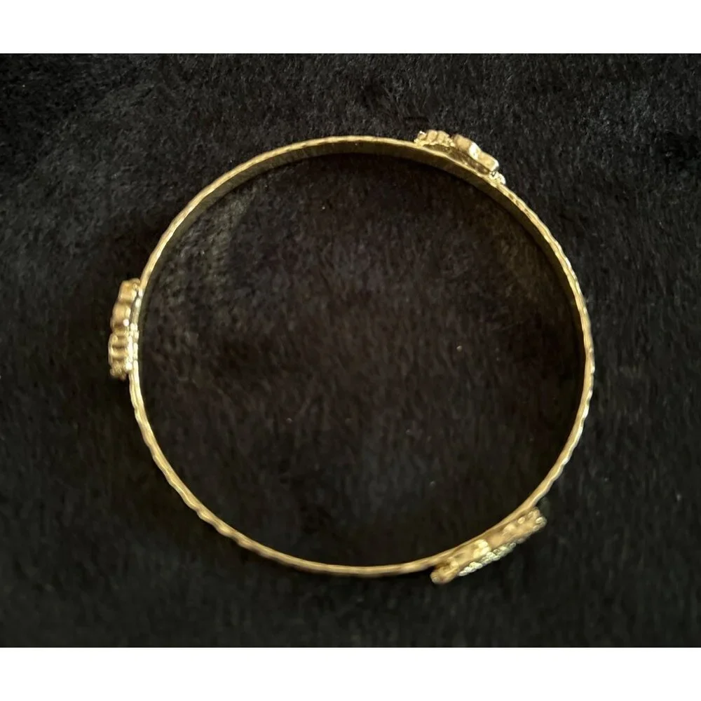 Vintage Gold Tone Bangle Bracelet With Leaf Detailing & Hammered Texture